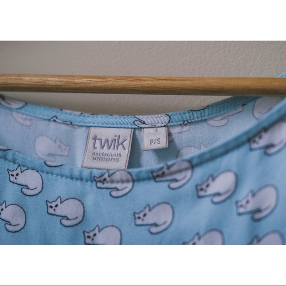 Powder Blue Cat Print Dress - Picture 3 of 4